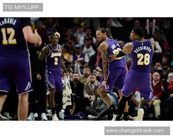 湖人大胜雄鹿迎连胜利好,稳固西部前四位置,轻松赛程静待詹姆斯归来 湖人大胜雄鹿迎连胜利好,稳固西部前四位置,轻松赛程静待詹姆斯归来