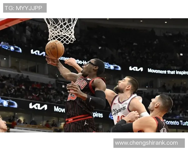 快船本场7人命中多记三分，追平队史纪录